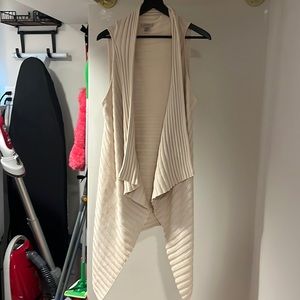 Off white knit vest